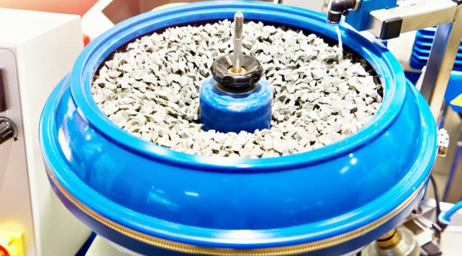 Cleaning in Vibratory Grinding and Polishing Systems